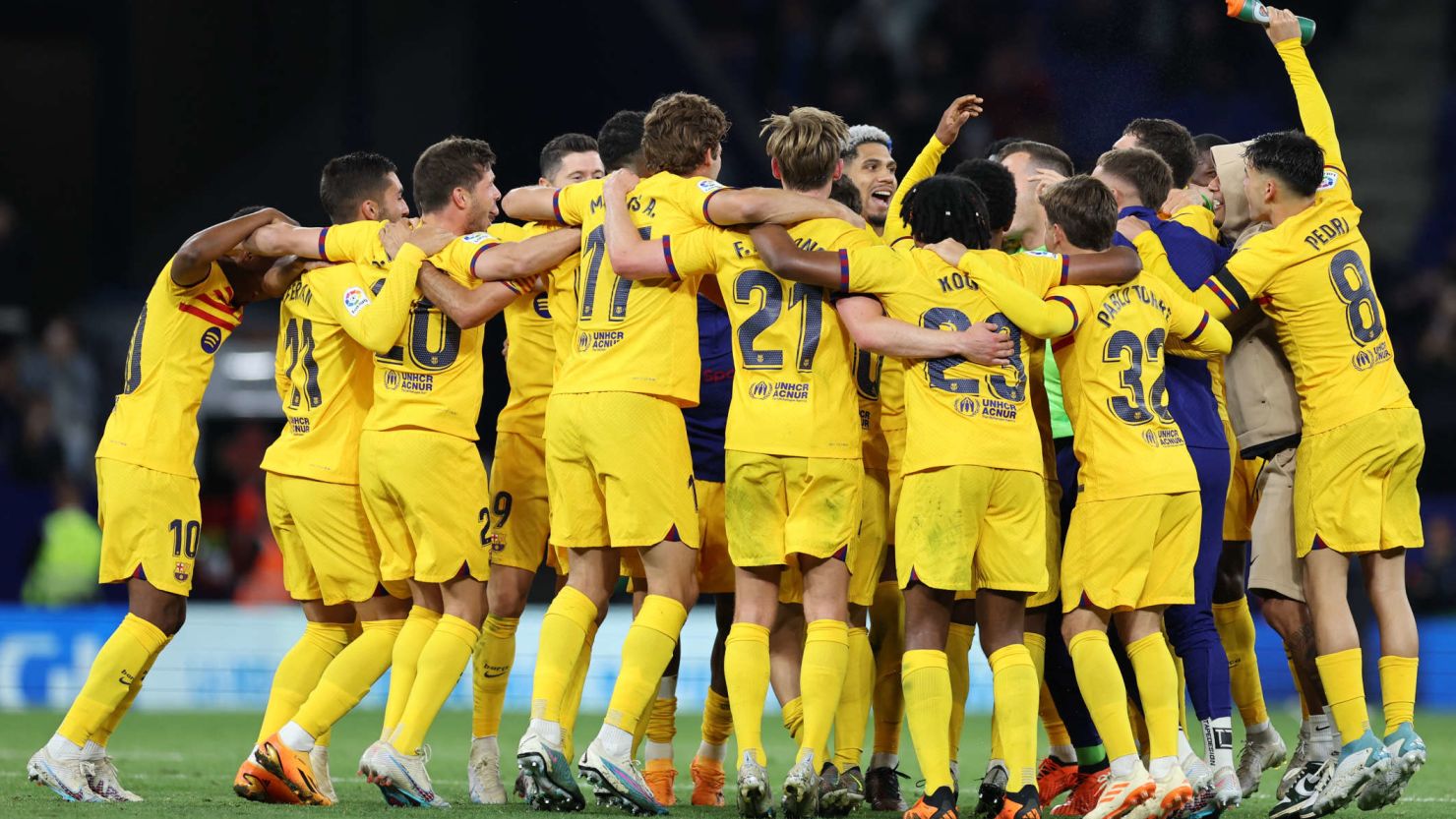 弄得手忙脚 弄得手忙脚